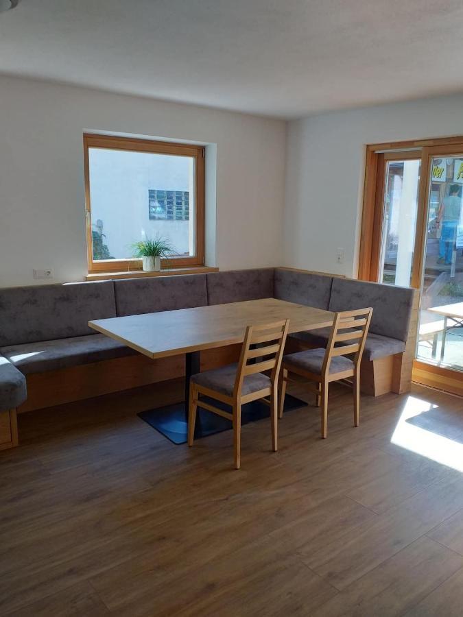 Grosszuegiges Apartment Georg Mayrhofen Barrierefrei Hollenzen Exterior photo